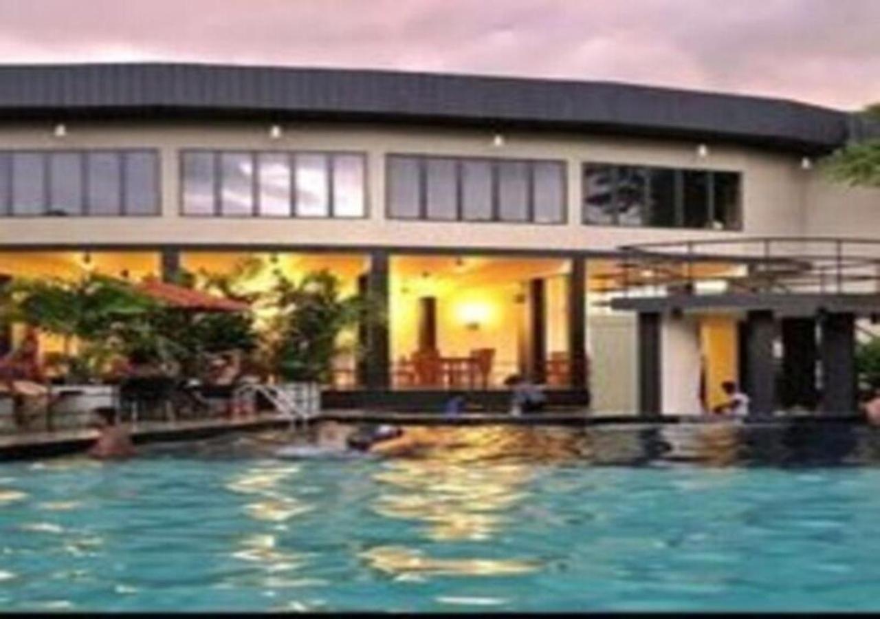Garden Beach Hotel Kalutara Exterior foto