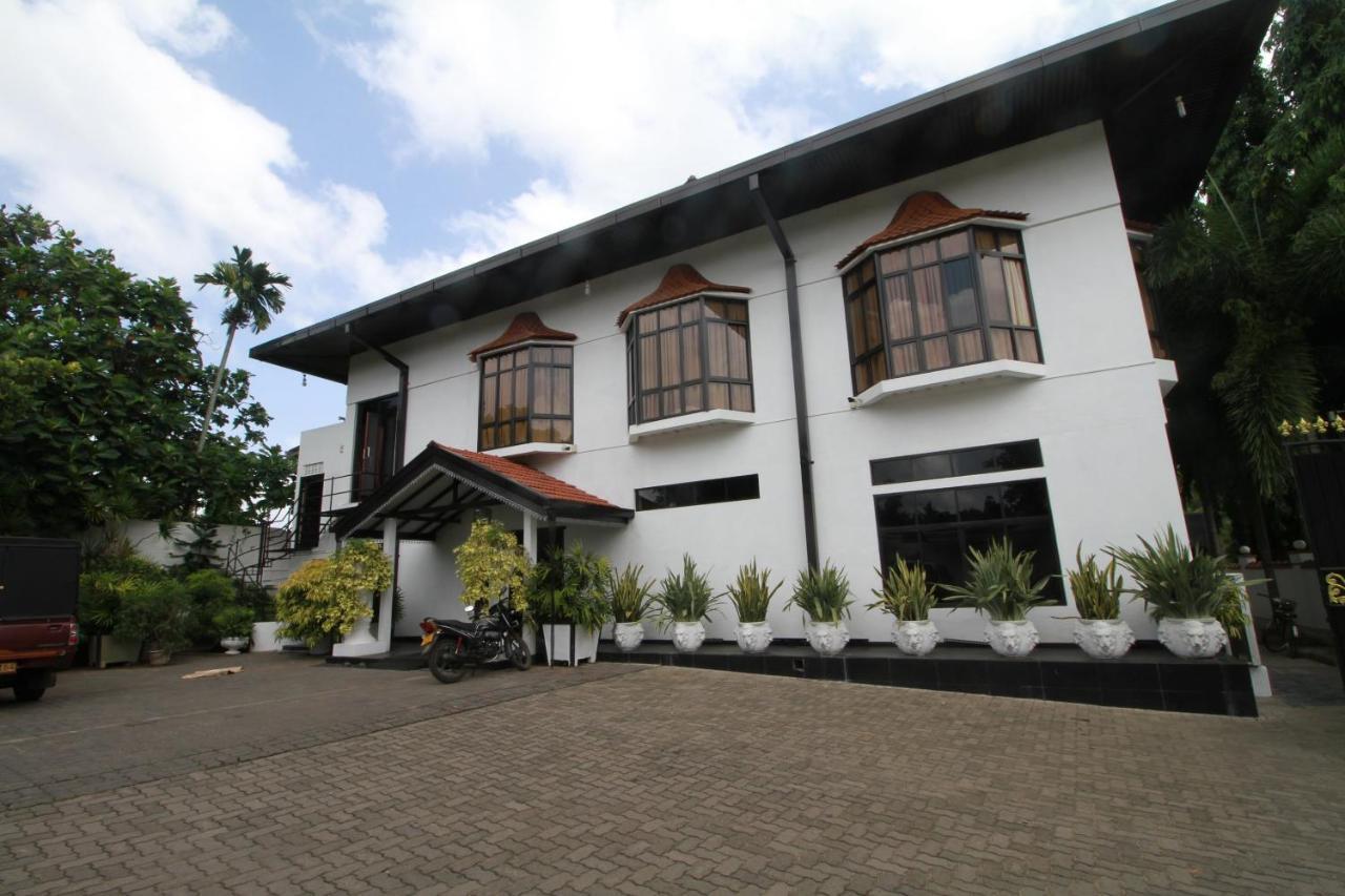 Garden Beach Hotel Kalutara Exterior foto