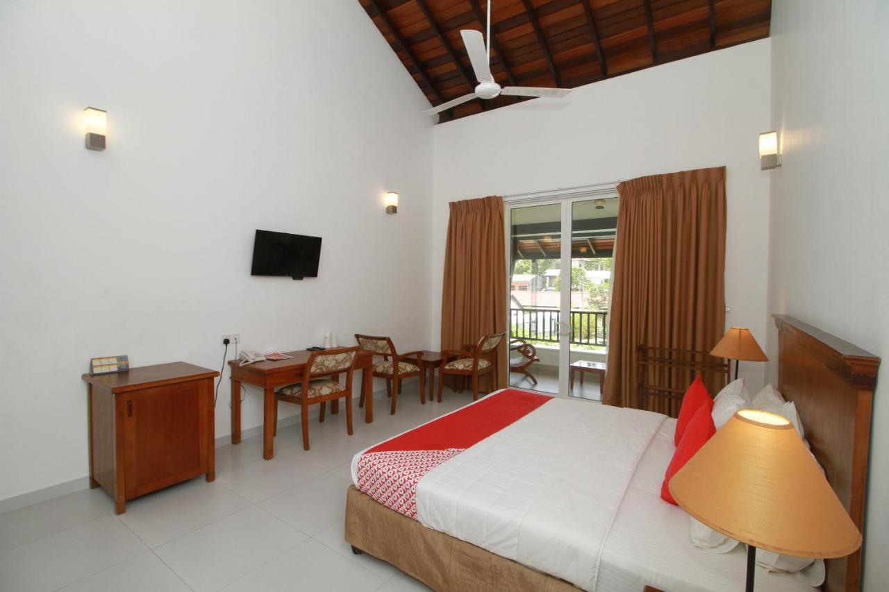 Garden Beach Hotel Kalutara Exterior foto